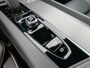 Volvo XC60 T6 AWD 350PK Plug-in hybrid R-Design | Longe Range | Luchtvering | Trekhaak | HUD | BLIS | Pano | H&K |