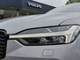 Volvo XC60 T6 AWD 350PK Plug-in hybrid R-Design | Longe Range | Luchtvering | Trekhaak | HUD | BLIS | Pano | H&K |