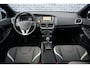 Volvo V40 Cross Country 1.5 T3 Dynamic Edition Volvo V40 Cross Country 1.5 T3 Edition | Prive Lease v.a. €630 per mnd | Keyless Entry | LED | Parkeersensoren | Stoel verwarming | High Performance audio |
