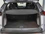 Peugeot e-2008 Allure 50kWh | Accu 100%| Navigatie | 1ste eigenaar | AppleCarplay/Android Auto | Armsteun | 17"LMV | AUTOMAAT | Keyless | Cruise Control | Climate Control | FULL LED | Isofix | Parkeersensoren | Privacy Glass |