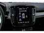 Volvo EX40 Single Motor Ext. Range Ultra Black Edition | Europa | Harman Kardon audio | 20" | Schuif-/kanteldak | Getint Glas | Elektrische stoelverstelling | Nubuck bekleding | Adaptive Cruise Control | Dodehoekdetectie |