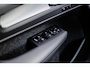 Volvo EX40 Single Motor Ext. Range Ultra Black Edition | Europa | Harman Kardon audio | 20" | Schuif-/kanteldak | Getint Glas | Elektrische stoelverstelling | Nubuck bekleding | Adaptive Cruise Control | Dodehoekdetectie |