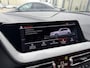 BMW 1-Serie 118i 136PK 'F1'EDITION : REDBULL-VOL LEER/LED/ APPCARPLAY/NAVI/P-CAM/CLIMA/STOEL-STUUR VERW./2XPDC/HIFI/NL AUTO/KM = NAP