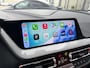 BMW 1-Serie 118i 136PK 'F1'EDITION : REDBULL-VOL LEER/LED/ APPCARPLAY/NAVI/P-CAM/CLIMA/STOEL-STUUR VERW./2XPDC/HIFI/NL AUTO/KM = NAP