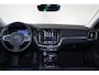 Volvo V60 T6 Recharge AWD Essential - IntelliSafe Assist - Parkeercamera achter - Verwarmde voorstoelen, stuur & achterbank - Parkeersensoren voor & achter - Extra getint glas - 18' LMV