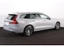 Volvo V60 T6 Recharge AWD Essential - IntelliSafe Assist - Parkeercamera achter - Verwarmde voorstoelen, stuur & achterbank - Parkeersensoren voor & achter - Extra getint glas - 18' LMV
