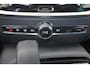 Volvo V60 T6 Recharge AWD Essential - IntelliSafe Assist - Parkeercamera achter - Verwarmde voorstoelen, stuur & achterbank - Parkeersensoren voor & achter - Extra getint glas - 18' LMV