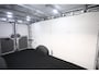 Volkswagen Crafter 2.0 TDI L3H2 140PK | Airco | Camera | Cruise | 3 Zits | Carplay | Trekhaak
