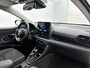 Toyota Yaris 1.5 Hybrid 115 Dynamic | Parkeersensoren V+A | Blindspot | Stuur-Stoelverwarming |