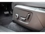 Volvo EX40 Single Motor Ext. Range Ultra Black Edition | Europa | Harman Kardon audio | 20" | Schuif-/kanteldak | Getint Glas | Elektrische stoelverstelling | Nubuck bekleding | Adaptive Cruise Control | Dodehoekdetectie |