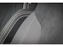 Volvo EX40 Single Motor Ext. Range Ultra Black Edition | Europa | Harman Kardon audio | 20" | Schuif-/kanteldak | Getint Glas | Elektrische stoelverstelling | Nubuck bekleding | Adaptive Cruise Control | Dodehoekdetectie |