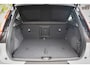 Volvo EX40 Single Motor Ext. Range Ultra Black Edition | Europa | Harman Kardon audio | 20" | Schuif-/kanteldak | Getint Glas | Elektrische stoelverstelling | Nubuck bekleding | Adaptive Cruise Control | Dodehoekdetectie |