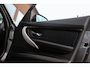 BMW 3-Serie Touring 318i Corporate Lease Executive | M Sport pakket | Stoelverwarming | LED | Navigatie Professional | Bluetooth | Sportstoelen | M-sportstuur | PDC | Shadow Line