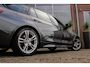 BMW 3-Serie Touring 318i Corporate Lease Executive | M Sport pakket | Stoelverwarming | LED | Navigatie Professional | Bluetooth | Sportstoelen | M-sportstuur | PDC | Shadow Line