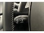 Peugeot 2008 1.2 Hybrid 136 Style LED | Carplay | Parkeersensoren Achter | Cruise | Climate | Bluetooth | Achterspoiler | Airco (automatisch) | Apple Carplay/Android Auto|telefoonintegratie premium