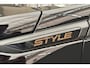 Peugeot 2008 1.2 Hybrid 136 Style LED | Carplay | Parkeersensoren Achter | Cruise | Climate | Bluetooth | Achterspoiler | Airco (automatisch) | Apple Carplay/Android Auto|telefoonintegratie premium