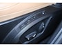 Volvo V40 Cross Country T3 Nordic+ Luxury - AUTOMAAT - Panoramadak - Parkeercamera achter - Verwarmde voorstoelen - Parkeersensoren achter - Elektr. bedienb. bestuurdersstoel met geheugen - Lederen bekleding - Navigatie - Volvo On Call - Cruise control - Standkachel - 17' LMV