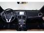 Volvo V40 Cross Country T3 Nordic+ Luxury - AUTOMAAT - Panoramadak - Parkeercamera achter - Verwarmde voorstoelen - Parkeersensoren achter - Elektr. bedienb. bestuurdersstoel met geheugen - Lederen bekleding - Navigatie - Volvo On Call - Cruise control - Standkachel - 17' LMV