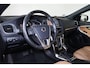 Volvo V40 Cross Country T3 Nordic+ Luxury - AUTOMAAT - Panoramadak - Parkeercamera achter - Verwarmde voorstoelen - Parkeersensoren achter - Elektr. bedienb. bestuurdersstoel met geheugen - Lederen bekleding - Navigatie - Volvo On Call - Cruise control - Standkachel - 17' LMV