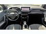 Peugeot 2008 1.2 HYBRID 145PK ALLURE AUTOMAAT / TOT 8 JAAR GARANTIE / NAVI / LEDER / CLIMA / LED / PDC / 17" LMV / KEYLESS / 360 CAMERA / CRUISECONTROL / 1E EIGENAAR / NIEUWSTAAT !!