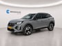 Peugeot 2008 1.2 HYBRID 145PK ALLURE AUTOMAAT / TOT 8 JAAR GARANTIE / NAVI / LEDER / CLIMA / LED / PDC / 17" LMV / KEYLESS / 360 CAMERA / CRUISECONTROL / 1E EIGENAAR / NIEUWSTAAT !!