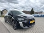 Peugeot 208 1.2 Hybrid 136 e-DCS6 GT Afneembare Trekhaak | Panorama Dak | Camera Voor + Achter | 17" Lichtmetaal | LED | Navigatie | Achteruitrijcamera | Afneembare Trekhaak | Apple Carplay/Android Auto|telefoonintegratie premium