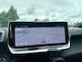 Peugeot 208 1.2 Hybrid 136 e-DCS6 GT Afneembare Trekhaak | Panorama Dak | Camera Voor + Achter | 17" Lichtmetaal | LED | Navigatie | Achteruitrijcamera | Afneembare Trekhaak | Apple Carplay/Android Auto|telefoonintegratie premium
