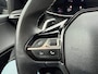 Peugeot 208 1.2 Hybrid 136 e-DCS6 GT Afneembare Trekhaak | Panorama Dak | Camera Voor + Achter | 17" Lichtmetaal | LED | Navigatie | Achteruitrijcamera | Afneembare Trekhaak | Apple Carplay/Android Auto|telefoonintegratie premium