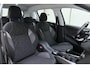 Peugeot 2008 1.2 Turbo 110pk PureTech Blue Lion | Navigatie | Trekhaak | Airco | Apple Carplay/Android Auto | Bluetooth | Cruise control | DAB+ | Dakrails | Getinte ramen