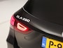 Mercedes-Benz GLA 200 AMG Sport 163Pk Automaat (PANORAMADAK, GROOT NAVI, SFEERVERLICHTING, CAMERA, SPORTSTOELEN, STOELVERWARMING, GETINT GLAS, NIEUWSTAAT)