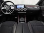 Mercedes-Benz GLA 200 AMG Sport 163Pk Automaat (PANORAMADAK, GROOT NAVI, SFEERVERLICHTING, CAMERA, SPORTSTOELEN, STOELVERWARMING, GETINT GLAS, NIEUWSTAAT)