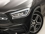 Mercedes-Benz GLA 200 AMG Sport 163Pk Automaat (PANORAMADAK, GROOT NAVI, SFEERVERLICHTING, CAMERA, SPORTSTOELEN, STOELVERWARMING, GETINT GLAS, NIEUWSTAAT)
