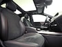 Mercedes-Benz GLA 200 AMG Sport 163Pk Automaat (PANORAMADAK, GROOT NAVI, SFEERVERLICHTING, CAMERA, SPORTSTOELEN, STOELVERWARMING, GETINT GLAS, NIEUWSTAAT)