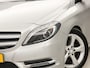 Mercedes-Benz B-klasse 180 Sport Automaat (PANORAMADAK, GROOT NAVI, CLIMATE, SPORTSTOELEN, LEDER, XENON, CRUISE, NIEUWE APK, NIEUWSTAAT)