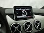 Mercedes-Benz B-klasse 180 Sport Automaat (PANORAMADAK, GROOT NAVI, CLIMATE, SPORTSTOELEN, LEDER, XENON, CRUISE, NIEUWE APK, NIEUWSTAAT)