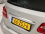 Mercedes-Benz B-klasse 180 Sport Automaat (PANORAMADAK, GROOT NAVI, CLIMATE, SPORTSTOELEN, LEDER, XENON, CRUISE, NIEUWE APK, NIEUWSTAAT)