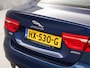 Jaguar XE 2.0 Portfolio 241Pk Automaat (NAVIGATIE, MERIDIAN AUDIO, LEDER, ELEK SPORTSTOELEN, LANE ASSIST, STUURWIEL VERWARMD, ZWART HEMEL, NIEUWSTAAT)
