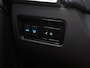 Jaguar XE 2.0 Portfolio 241Pk Automaat (NAVIGATIE, MERIDIAN AUDIO, LEDER, ELEK SPORTSTOELEN, LANE ASSIST, STUURWIEL VERWARMD, ZWART HEMEL, NIEUWSTAAT)