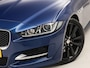 Jaguar XE 2.0 Portfolio 241Pk Automaat (NAVIGATIE, MERIDIAN AUDIO, LEDER, ELEK SPORTSTOELEN, LANE ASSIST, STUURWIEL VERWARMD, ZWART HEMEL, NIEUWSTAAT)