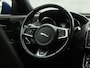 Jaguar XE 2.0 Portfolio 241Pk Automaat (NAVIGATIE, MERIDIAN AUDIO, LEDER, ELEK SPORTSTOELEN, LANE ASSIST, STUURWIEL VERWARMD, ZWART HEMEL, NIEUWSTAAT)