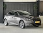 Peugeot 208 1.2 PureTech Allure Pack | Achteruitrijcamera | Stoelverwarming | Carplay | Cruise Control | LED Koplampen | LMV 16 |