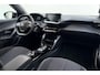 Peugeot e-2008 EV Active 50 kWh | Climate Control | Cruise Control | Apple Carplay & Android Auto | Keyless Start | Parkeersensoren achter