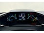 Peugeot e-2008 EV Active 50 kWh | Climate Control | Cruise Control | Apple Carplay & Android Auto | Keyless Start | Parkeersensoren achter
