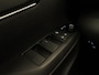 Toyota Yaris Cross 1.5 Hybrid 130 Dynamic - NIEUWE AUTO DIRECT UIT VOORRAAD LEVERBAAR - DODEHOEKDETECTIE - APPLE CARPLAY/ ANDROID AUTO - PARKEERSENSOREN VOOR/ACHTER - CLIMATE CONTROL - VOORRUITVERWARMING - STUURVERWARMING - STOELVERWARMING - ADAPTIEVE CRUISE CONTROL - CAMERA - DAB AUDIO