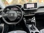 Peugeot 2008 1.2 Benzine 100 Pk. Allure * Navigatie * L.M. Velgen met Vierseizoenenbanden * Achteruitrij Camera * Vingerhoets; Vierde Generatie Eersteklas Service. Al meer dan 100 jaar een begrip in de Brabantse Kempen