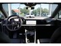 Porsche Macan 4 S 100 kWh | 449PK | IJsgrau Metallic | Luchtvering | Panoramadak | Sport Chrono Pakket | Trekhaak | Porsche Innodrive | Bose audio | Surround View | Matrix Led | 18 Voudige Sportstoelen | 21'' Lichtmetaal |