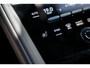 Porsche Macan 4 S 100 kWh | 449PK | IJsgrau Metallic | Luchtvering | Panoramadak | Sport Chrono Pakket | Trekhaak | Porsche Innodrive | Bose audio | Surround View | Matrix Led | 18 Voudige Sportstoelen | 21'' Lichtmetaal |