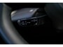 Porsche Macan 4 S 100 kWh | 449PK | IJsgrau Metallic | Luchtvering | Panoramadak | Sport Chrono Pakket | Trekhaak | Porsche Innodrive | Bose audio | Surround View | Matrix Led | 18 Voudige Sportstoelen | 21'' Lichtmetaal |