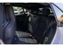 Porsche Macan 4 S 100 kWh | 449PK | IJsgrau Metallic | Luchtvering | Panoramadak | Sport Chrono Pakket | Trekhaak | Porsche Innodrive | Bose audio | Surround View | Matrix Led | 18 Voudige Sportstoelen | 21'' Lichtmetaal |