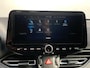 Hyundai i30 Wagon 1.5 T-GDi MHEV Premium / Dealer onderhouden / Trekhaak / 1410 kg Trekgewicht / Navigatiesysteem / Stoel en Stuurverwarming / Apple carplay / Android auto /